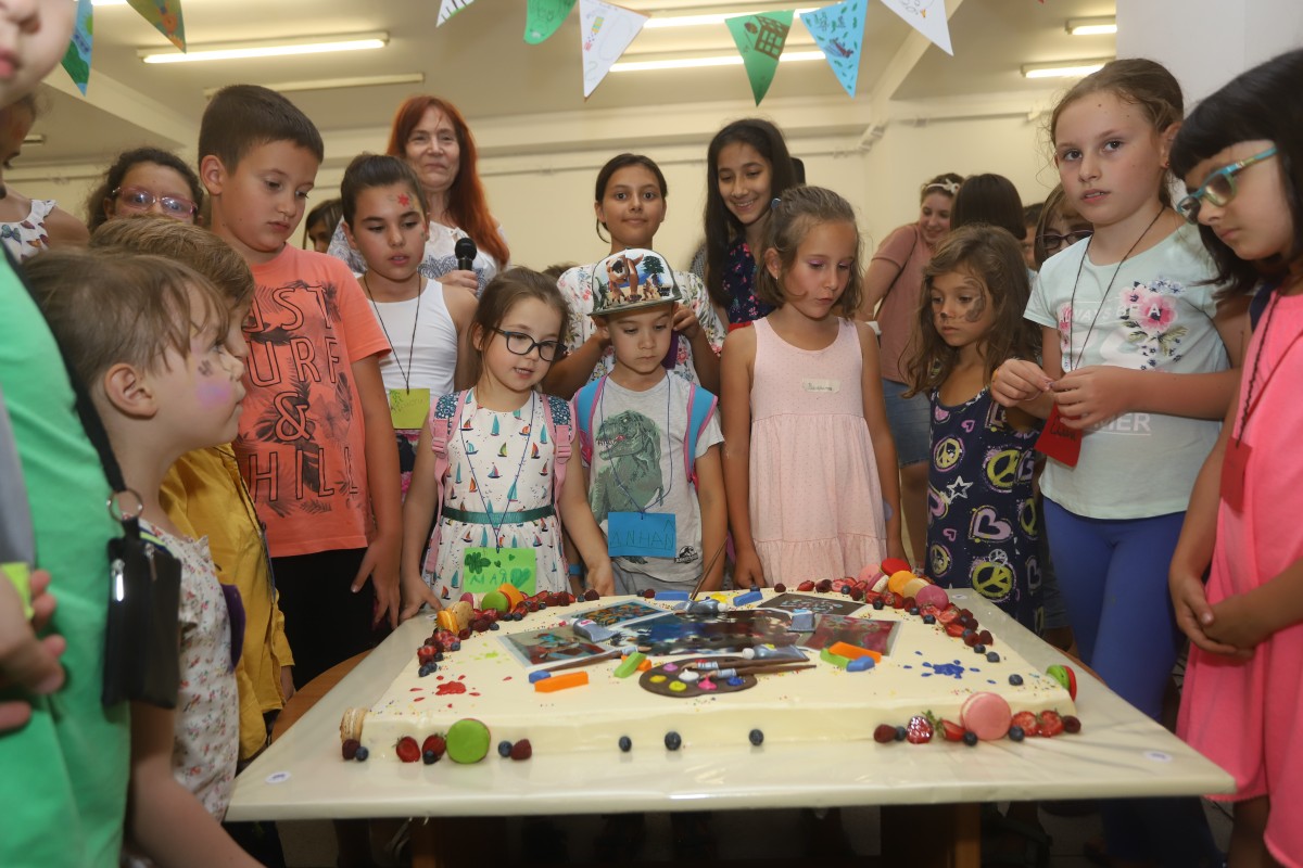 Мария Ландова: Няма дете, което да не може да рисува